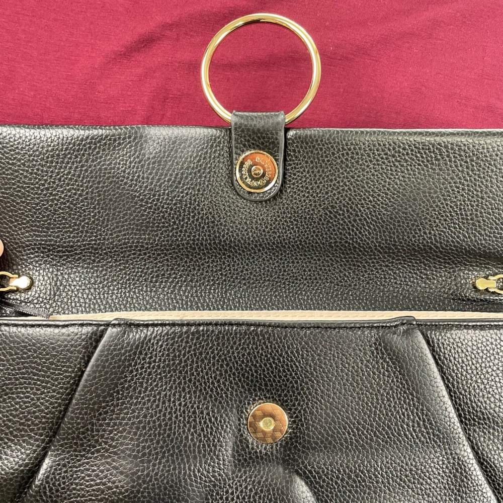 Glitzy Girl Boutique Black Pebbled Faux Leather Ring Clutch Bag BAG009-BLK NWT - Picture 3 of 5